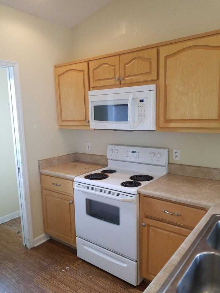 3615 Eagle Ln - Photo 2 of 13