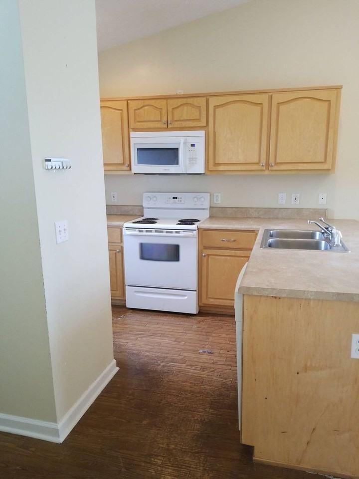 3615 Eagle Ln - Photo 3 of 13