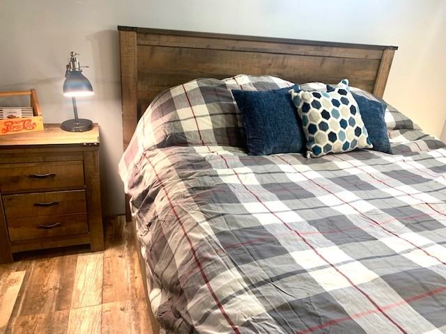 807 W Spencer St #NA - Photo 3 of 28