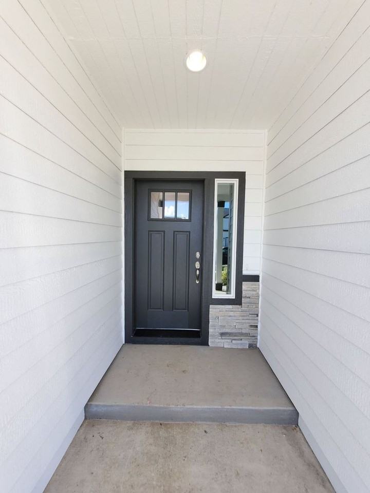 2268 Grandview Dr Nw - Photo 2 of 22