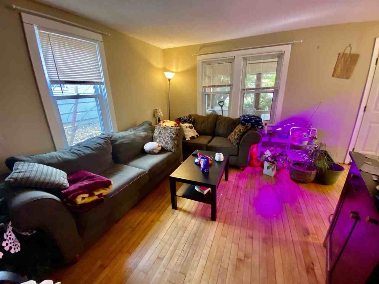 843 23rd Ave Se - Photo 5 of 17