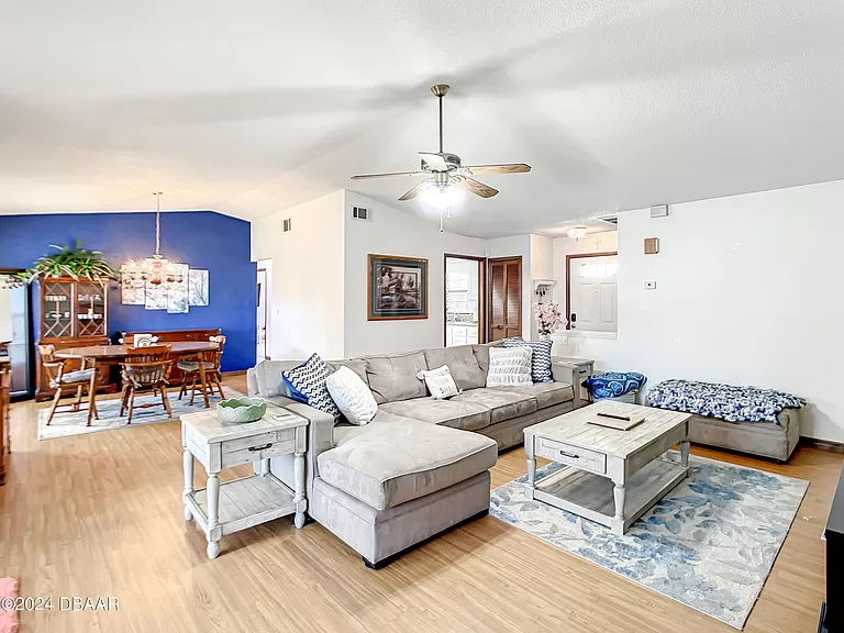 132 Quaker Ridge Dr #NA - Photo 3 of 24