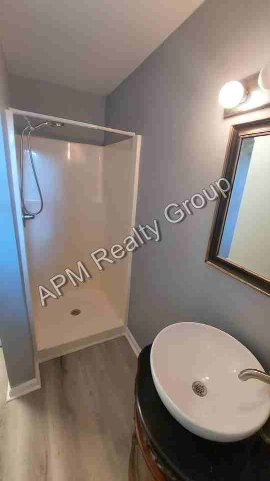 917 Texas St - Photo 4 of 15