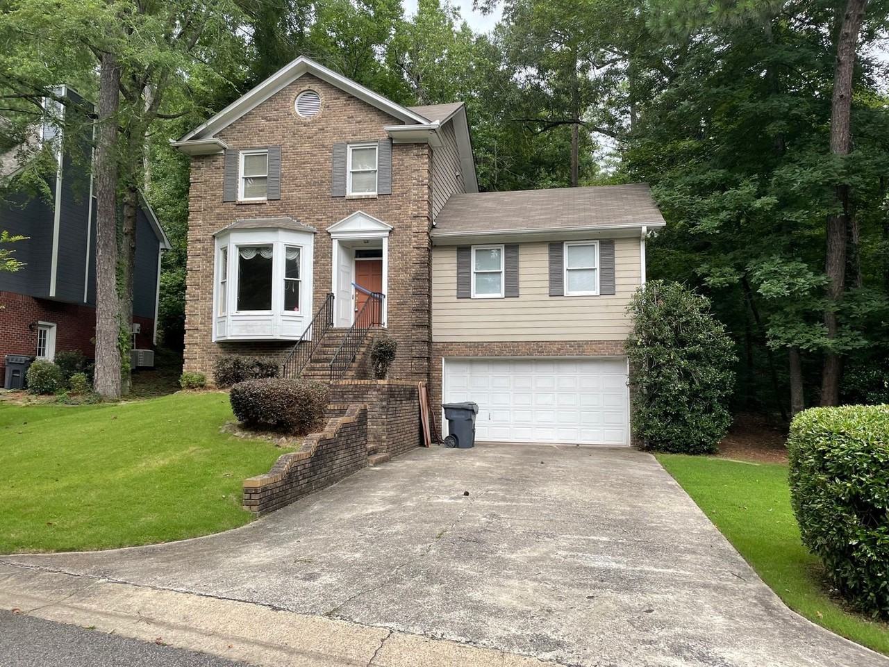 2301 Vestbrook Dr - Photo 2 of 20