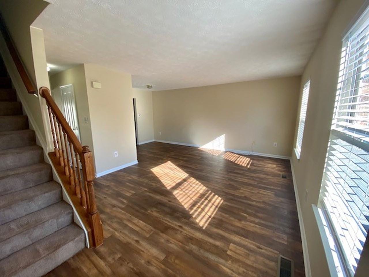 20113 Kellys Ln - Photo 3 of 16