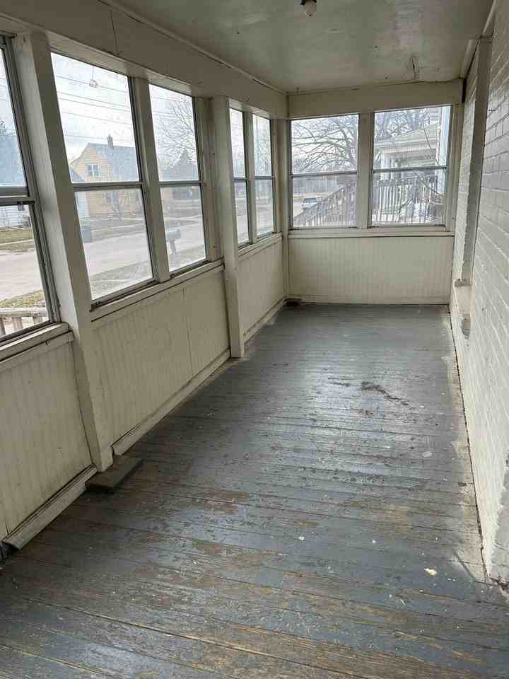 410 Randall St - Photo 7 of 8
