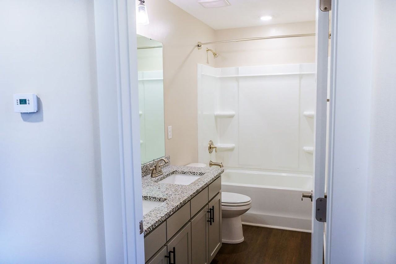 504 N Main St - Photo 2 of 15