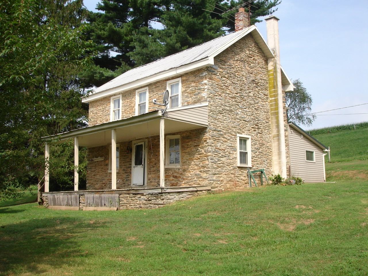 651 Dry Wells Rd - Photo 2 of 10