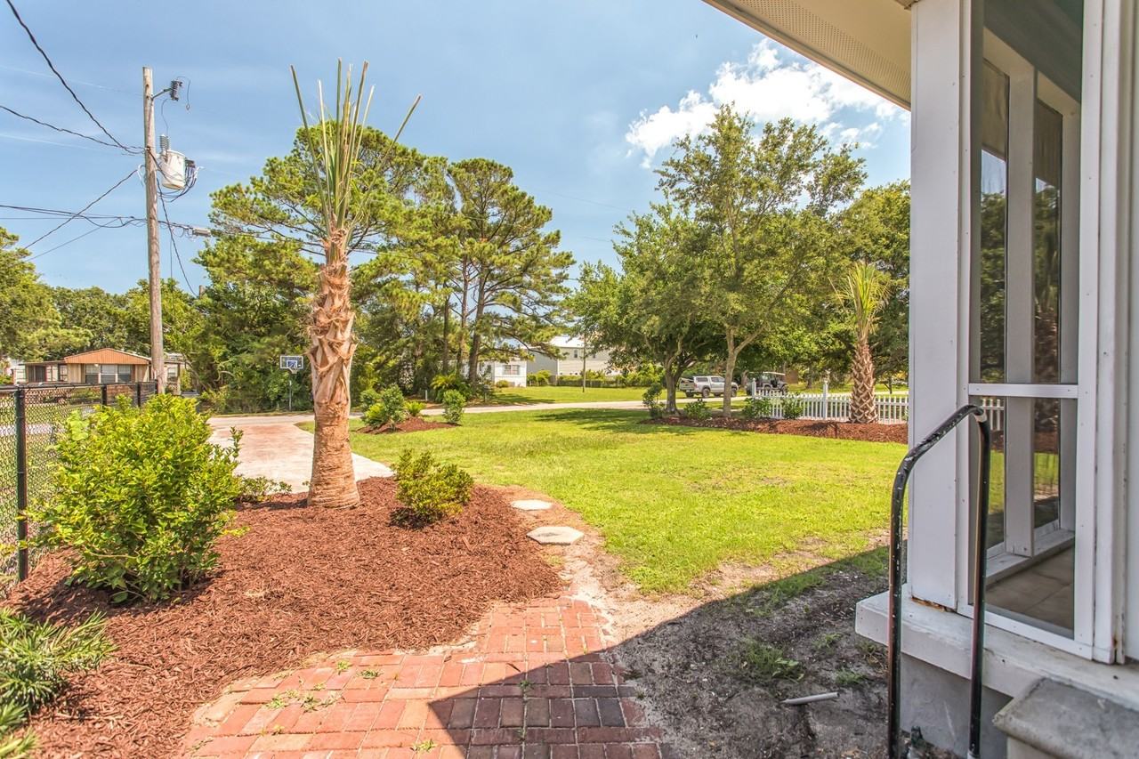 1608 Bonito Ln - Photo 3 of 18