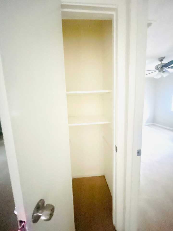 1380 Hawthorne Way - Photo 3 of 8