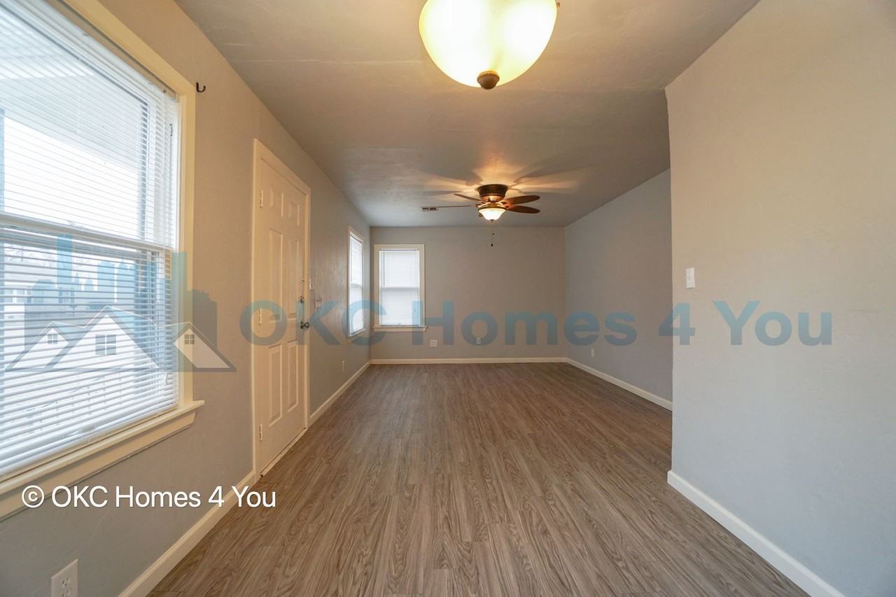 3116 Nw 32nd St - Photo 3 of 11