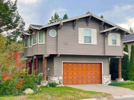 featured image of 1904 Venice Dr