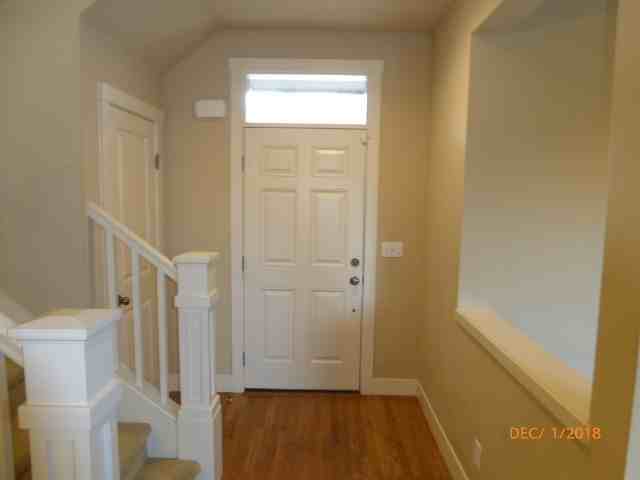 10934 Eastridge Dr Ne - Photo 2 of 22