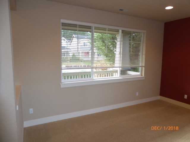 10934 Eastridge Dr Ne - Photo 4 of 22