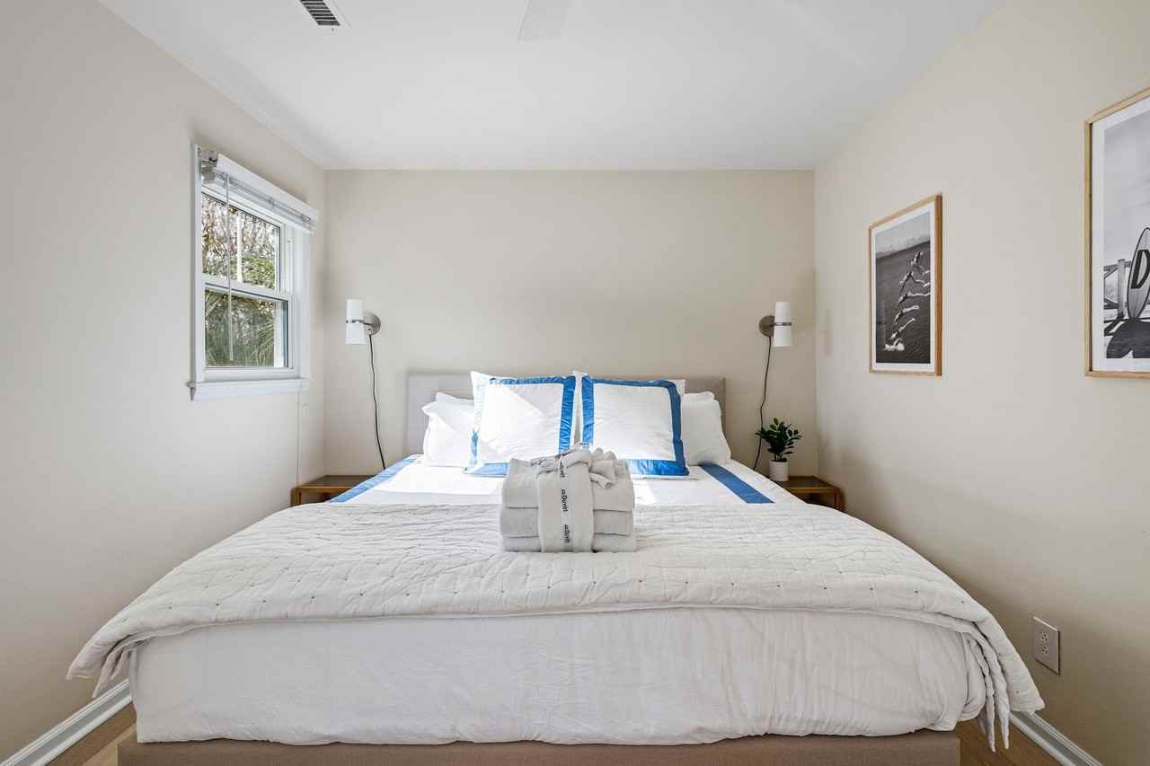 1121 Island View Drive - Photo 4 of 44