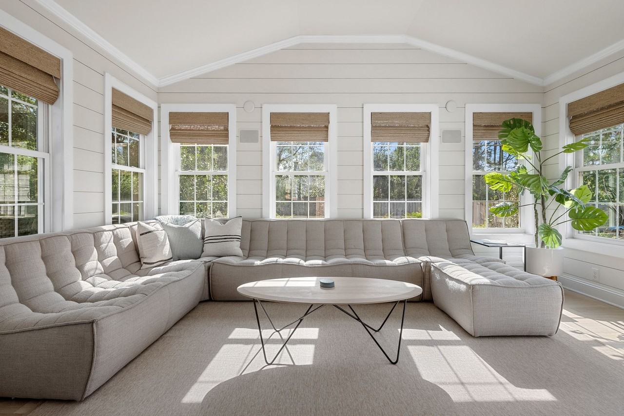 1121 Island View Drive - Photo 6 of 44