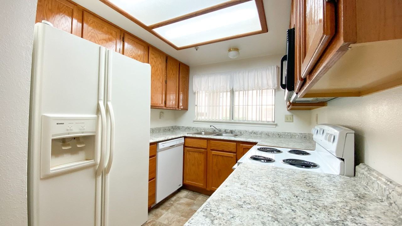 19165 Palo Verde Dr - Photo 2 of 8