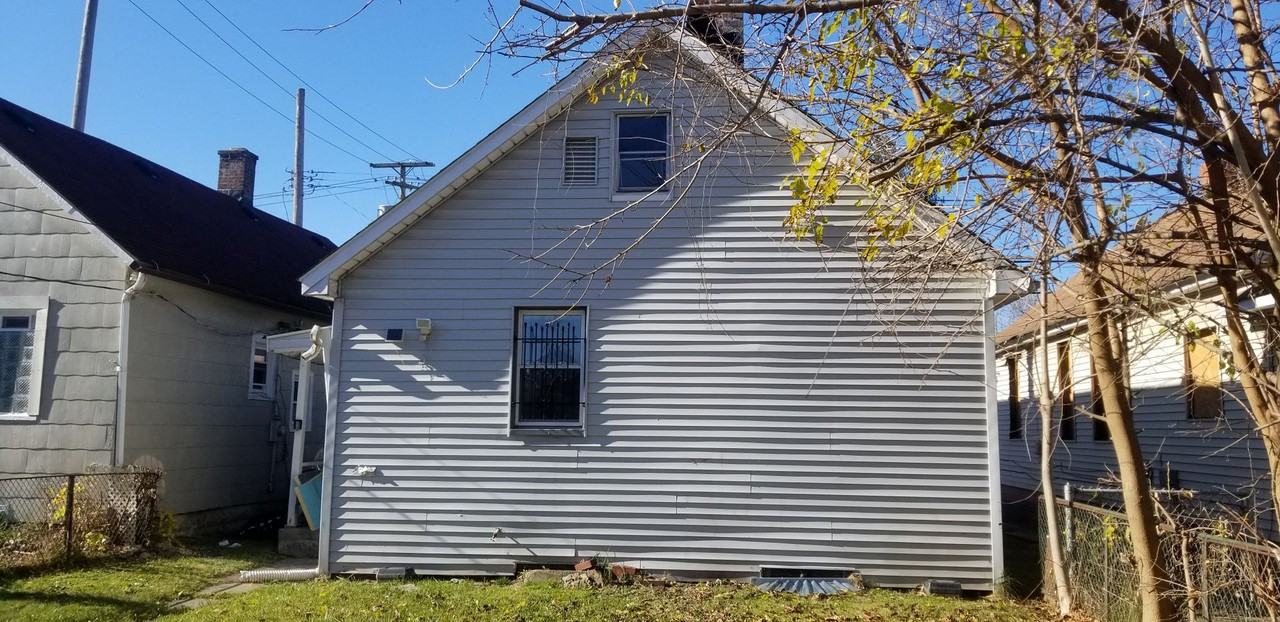 3169 W 56th St - Photo 3 of 50