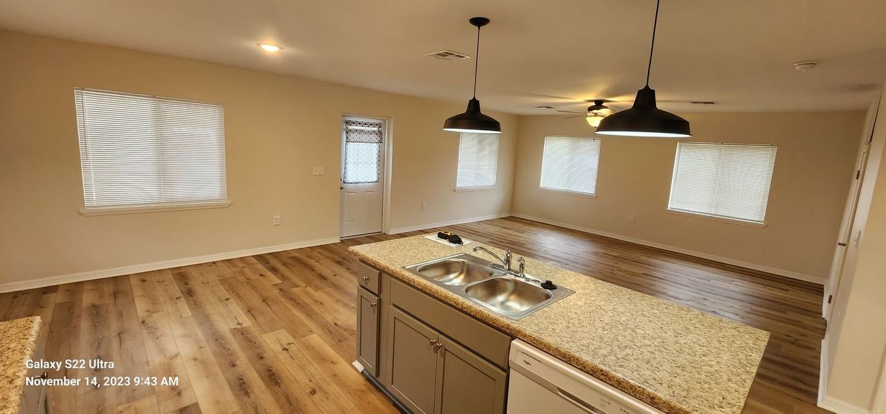 802 E Jasmine Rd - Photo 5 of 11