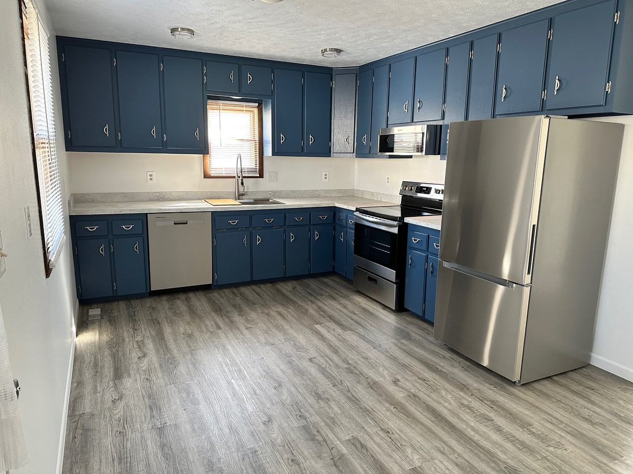 1915 W 2nd St #NA - Photo 2 of 15