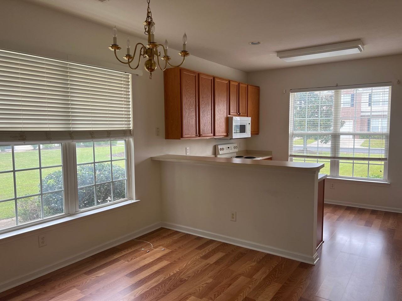 281 Connemara Dr - Photo 6 of 21