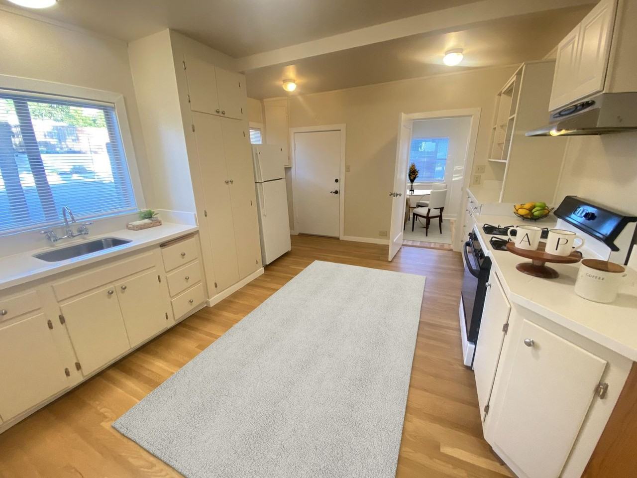 2936 Morcom Ave - Photo 2 of 17