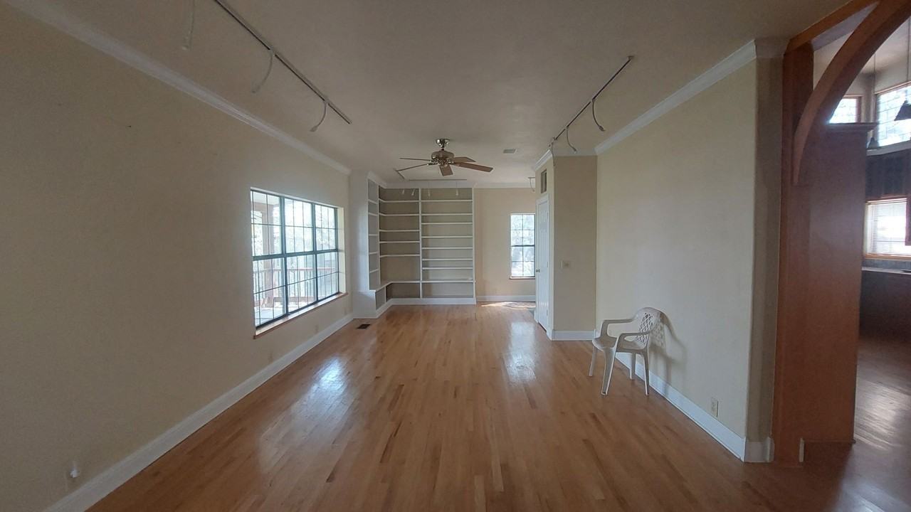 255 County Road 263 - Photo 3 of 24