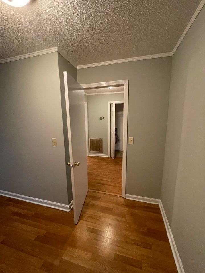 347 Sunset Dr - Photo 7 of 15