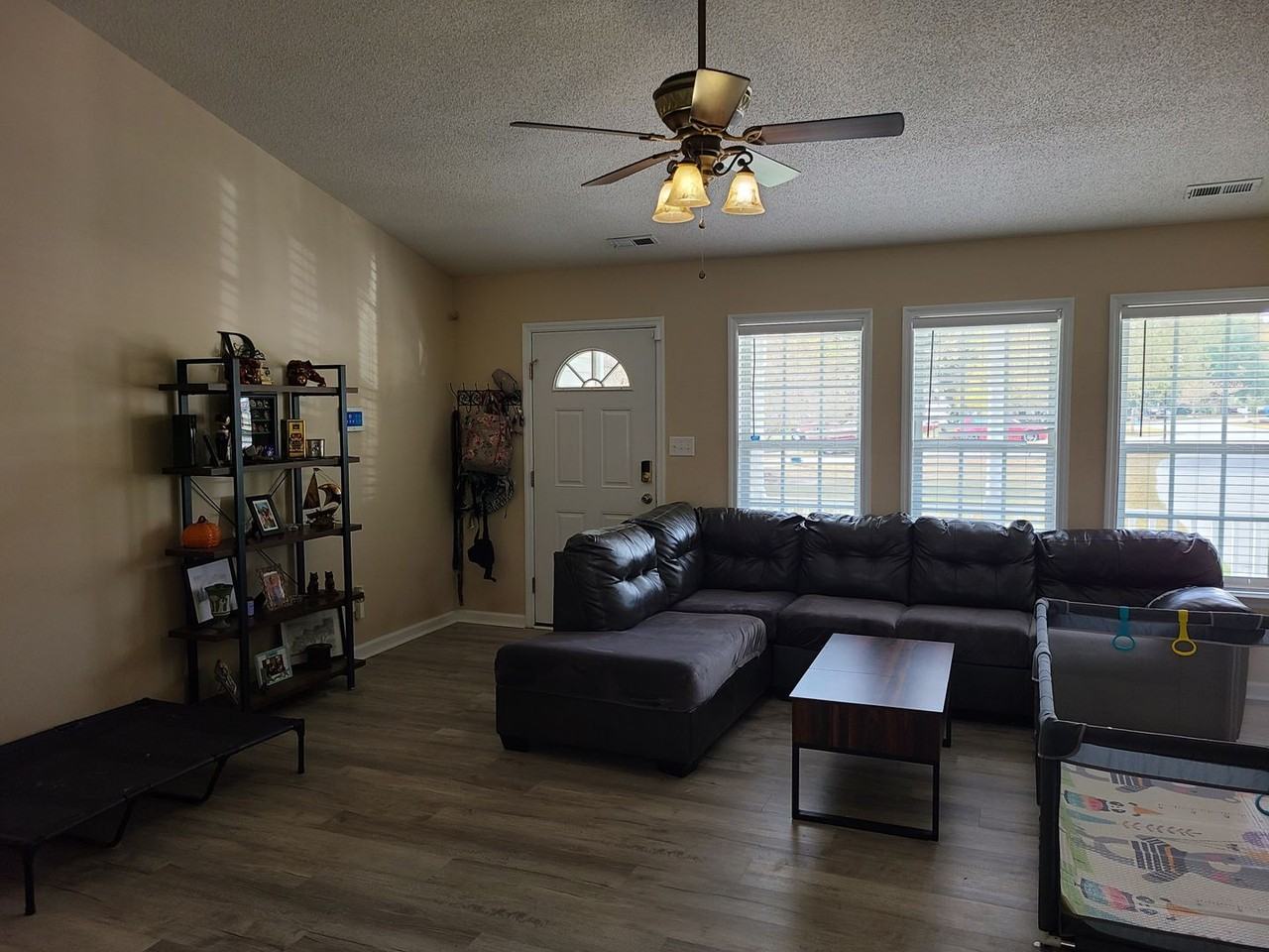 110 E Sea Bird Ct - Photo 3 of 24