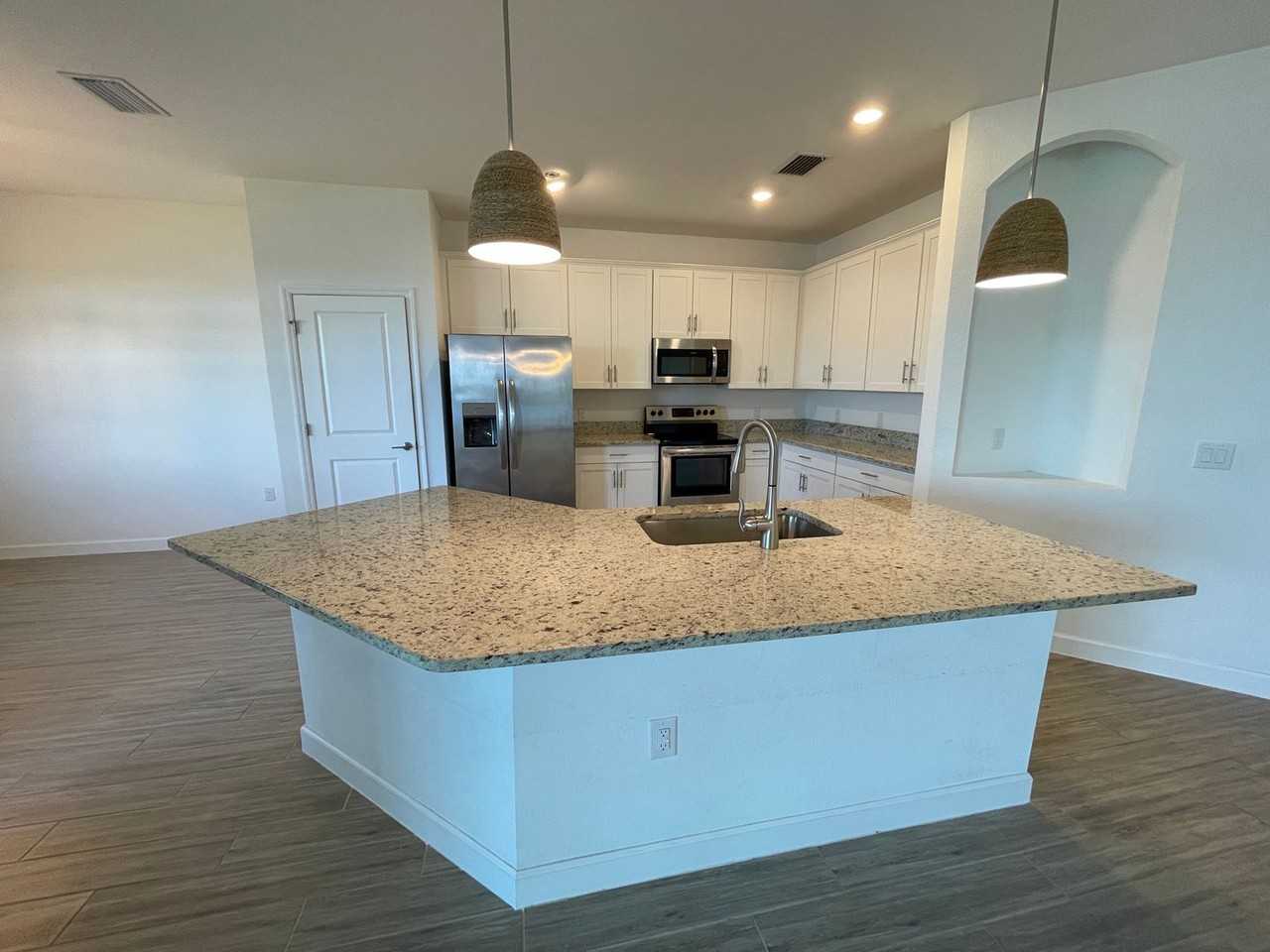 1447 Birdie Dr - Photo 2 of 37