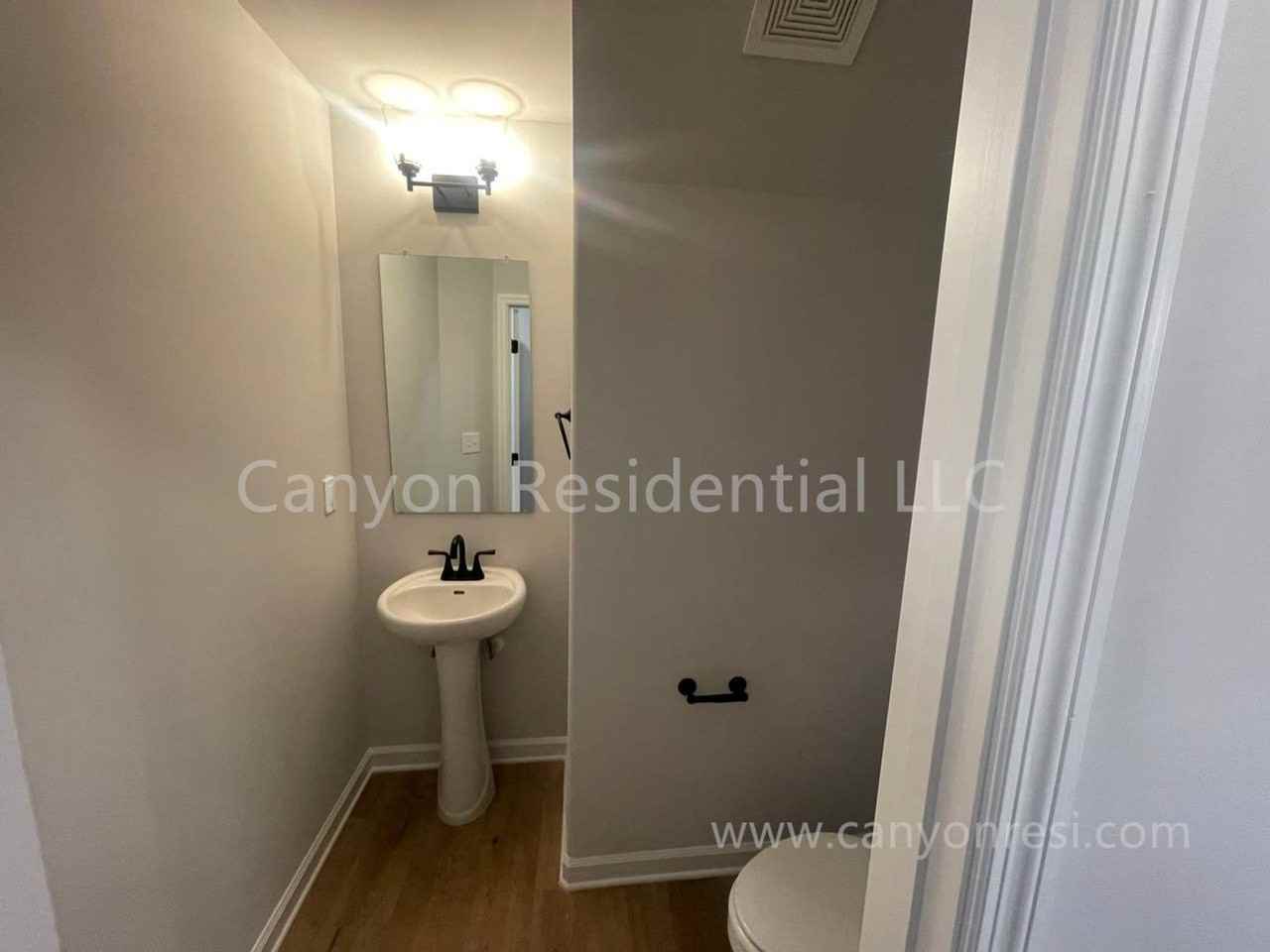 114 Wilcot Rd - Photo 5 of 26