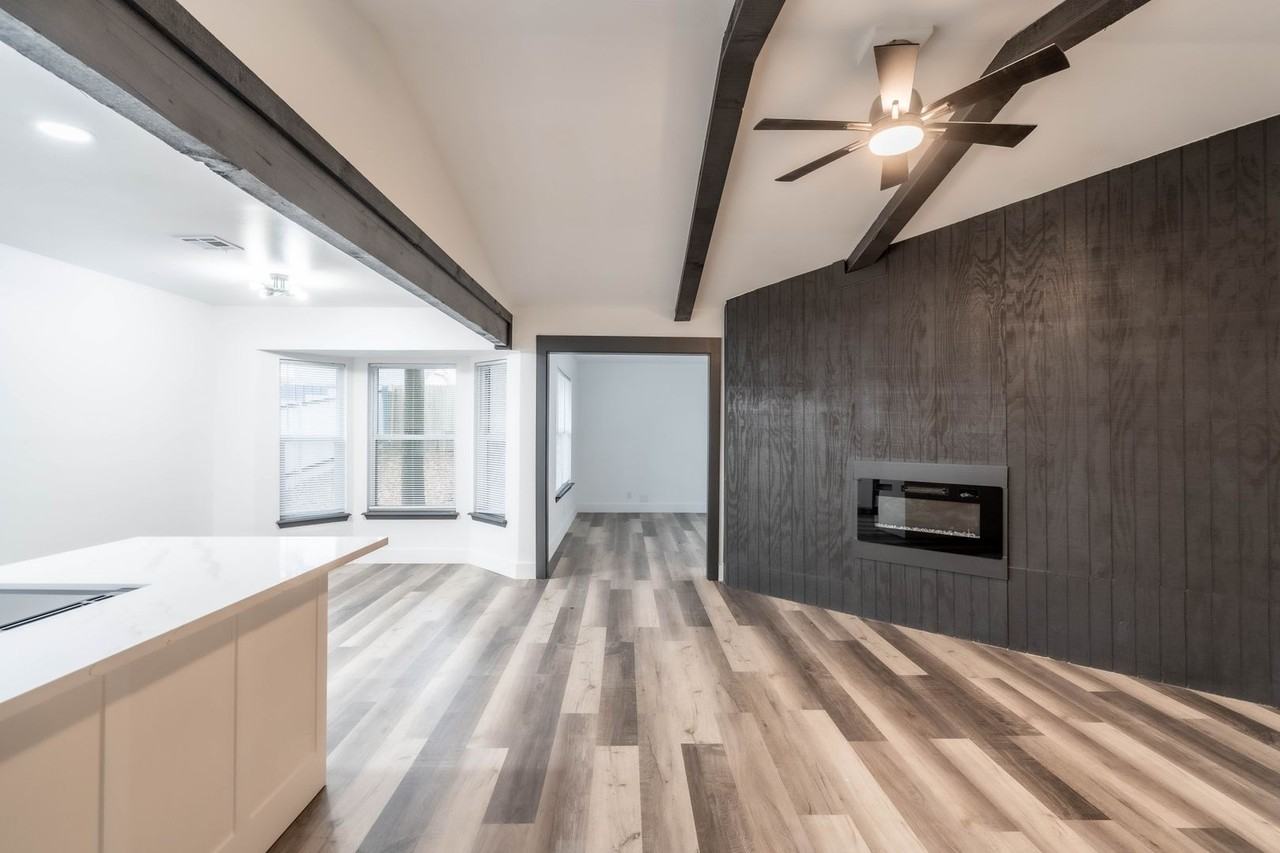 2213 E Seattle St - Photo 4 of 12