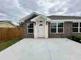 featured image of 5706 Howell St #A