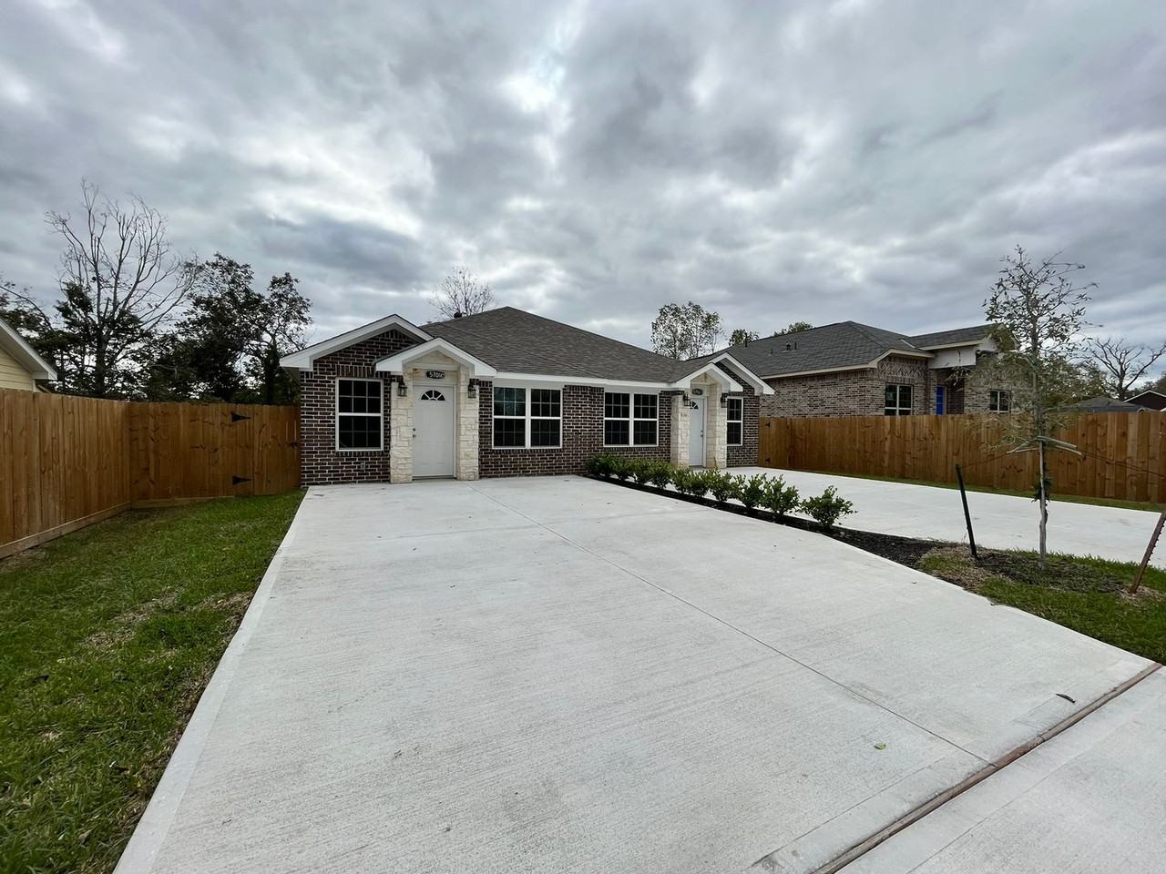 5706 Howell St #A - Photo 4 of 50