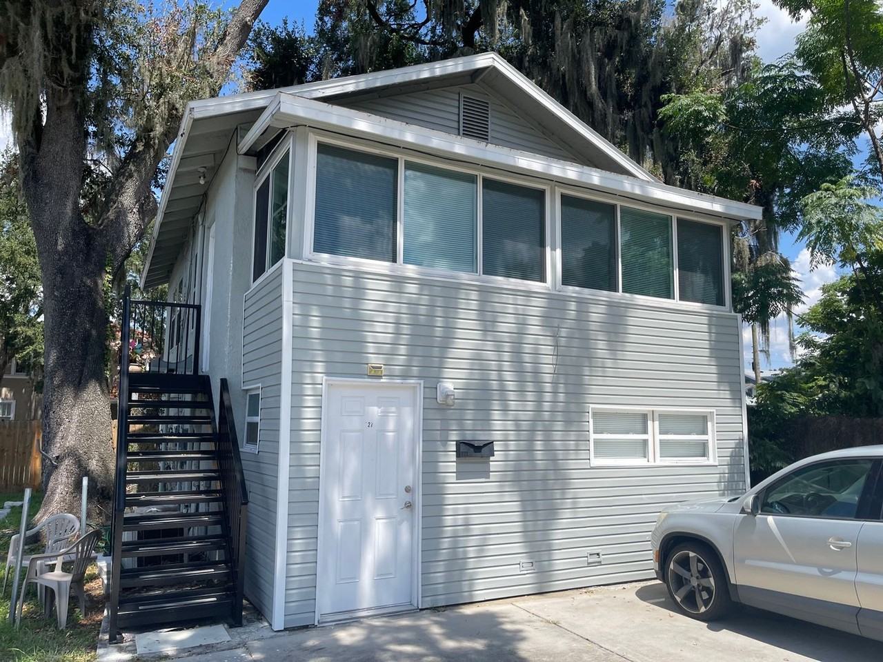 727 Arlington St - Photo 3 of 12