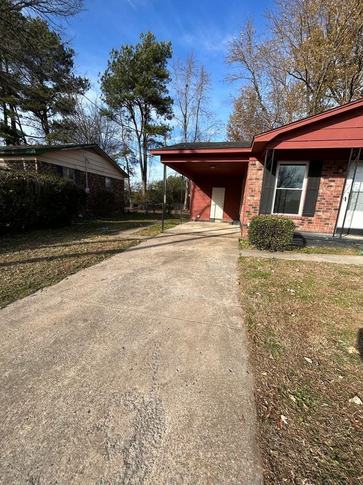 115 Tisdale St - Photo 2 of 12