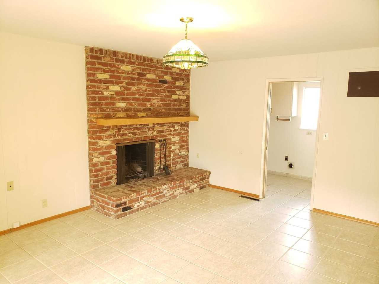 14768 Vickery Ave - Photo 3 of 18