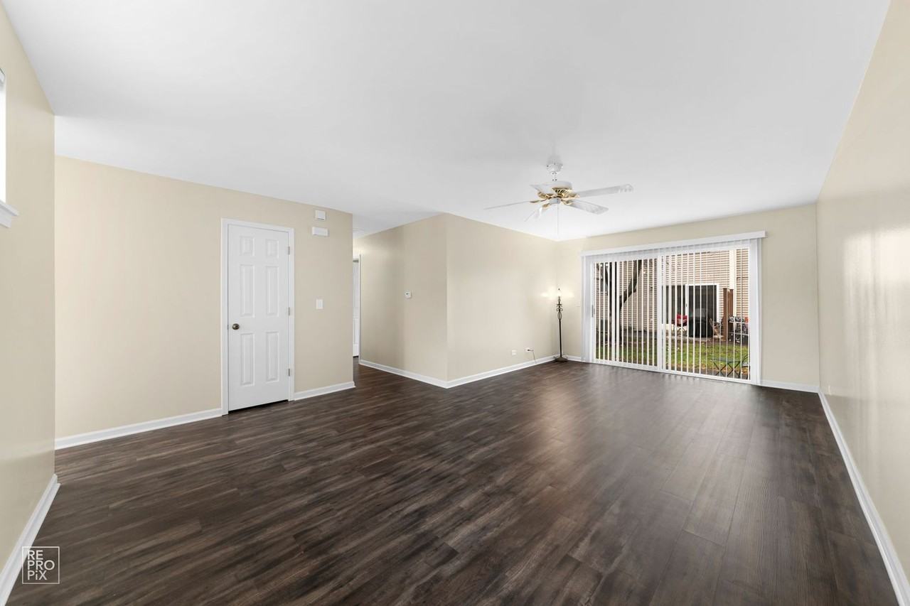 735 Mallard Dr - Photo 3 of 13