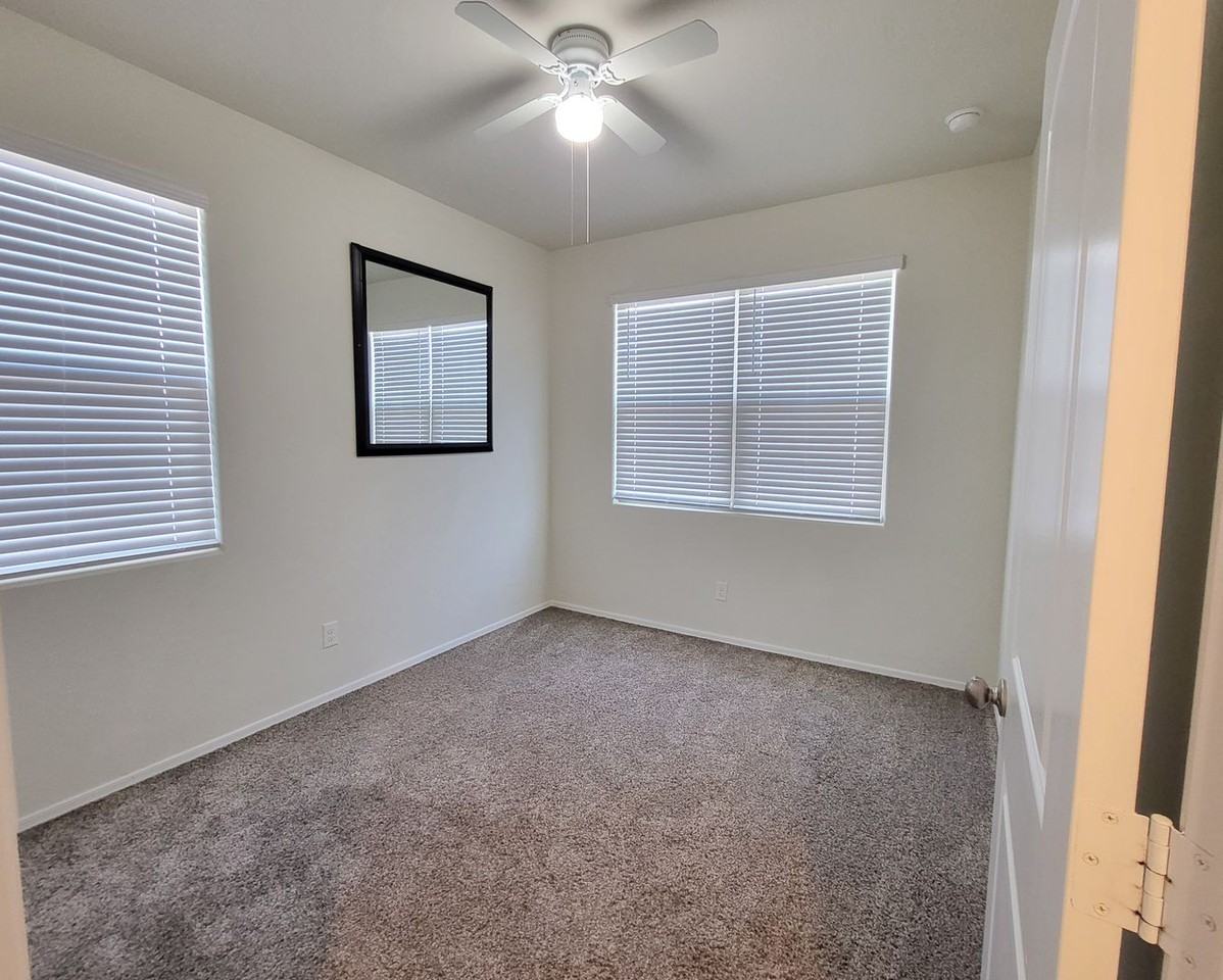 11571 E Verbina Ln - Photo 3 of 33