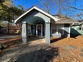 featured image of 1000 N Polk St