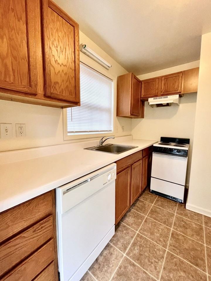 2609 Spring Garden St - Photo 6 of 10