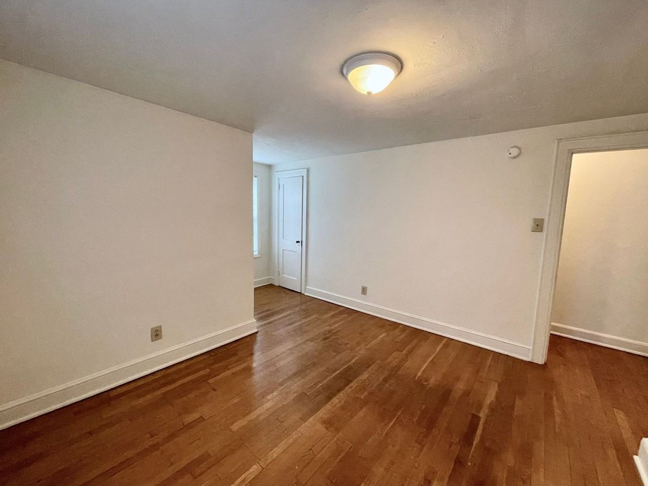 2609 Spring Garden St - Photo 7 of 10