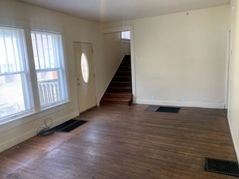 515 S Washington St - Photo 3 of 17