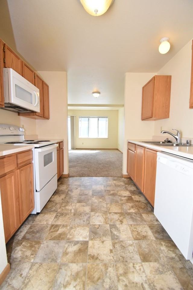 2431 Wheeler Dr - Photo 2 of 22