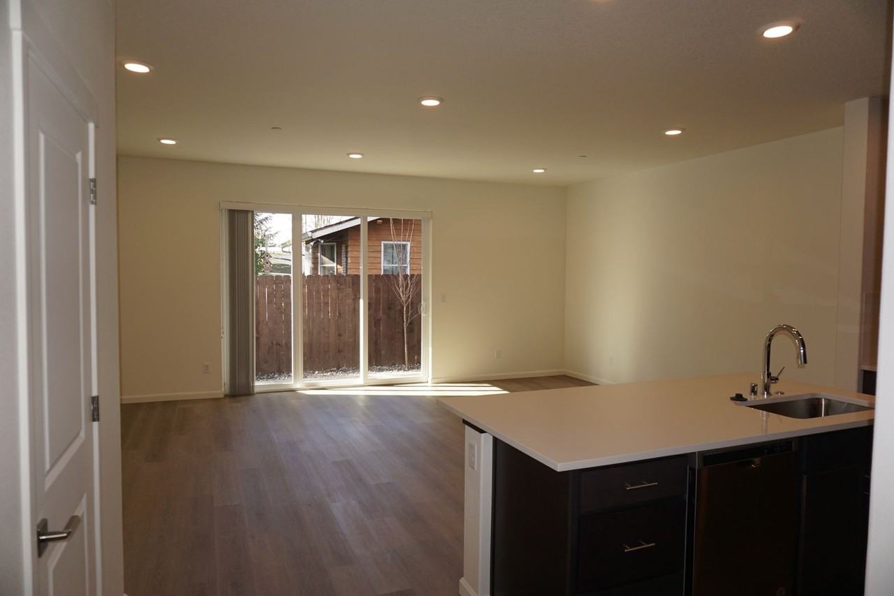 11404 Ne 127th Ct - Photo 6 of 34