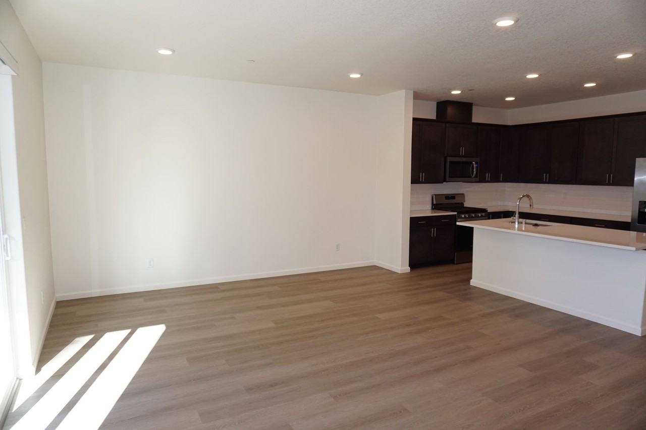 11404 Ne 127th Ct - Photo 7 of 34