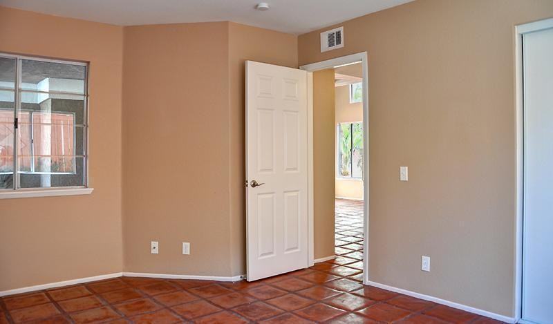 37527 Vineyard Knoll Dr - Photo 2 of 9