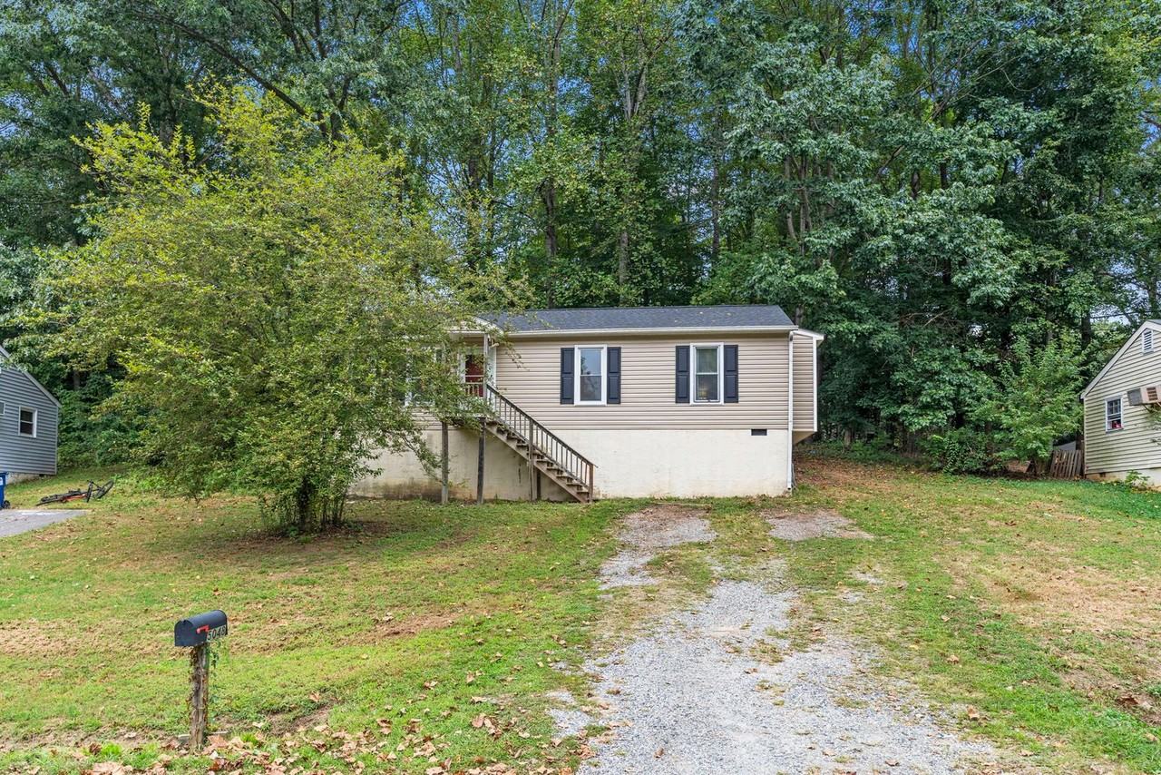 5048 Glen Tara Dr - Photo 2 of 23