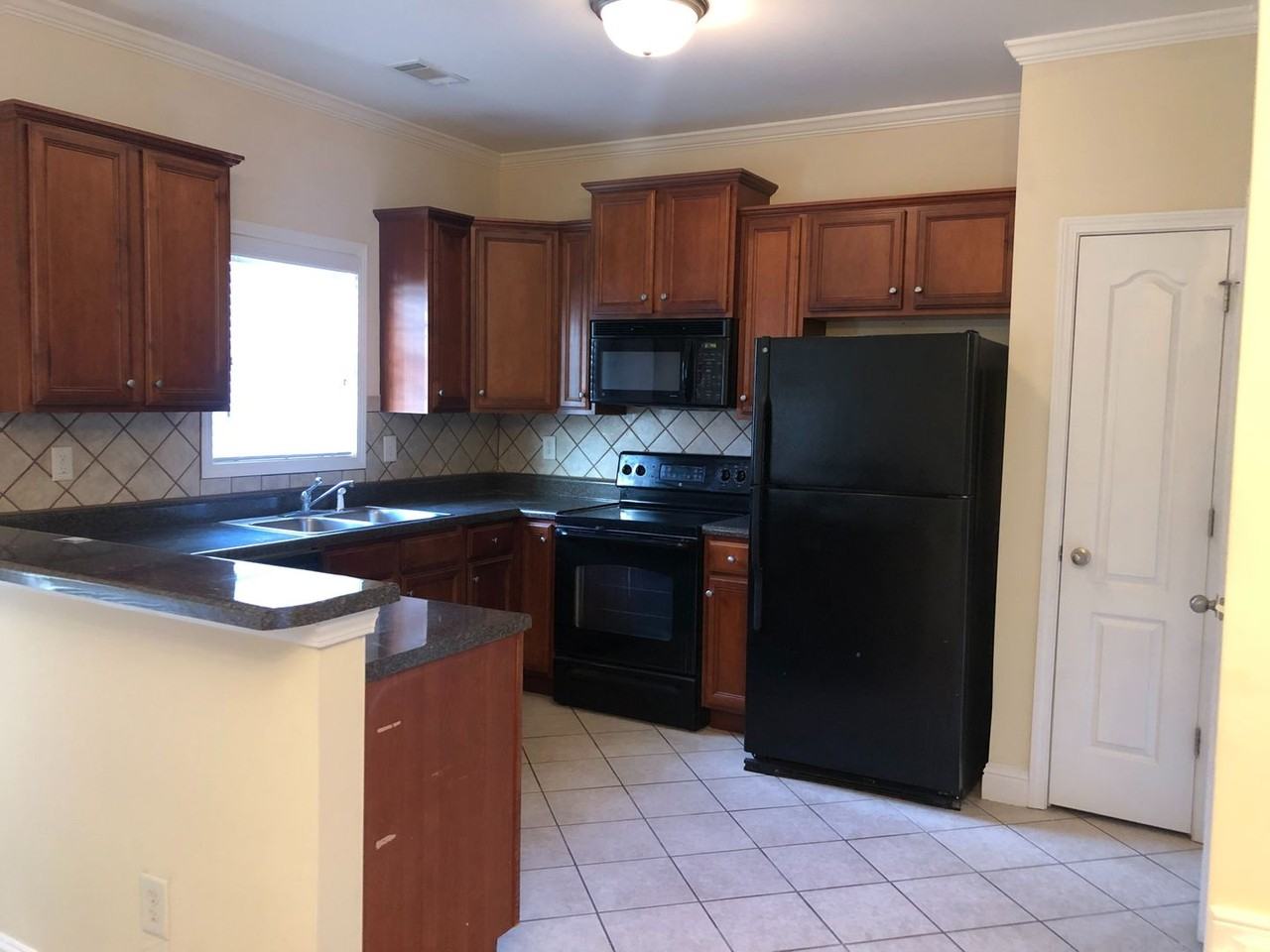 247 Oconee River Cir - Photo 6 of 16