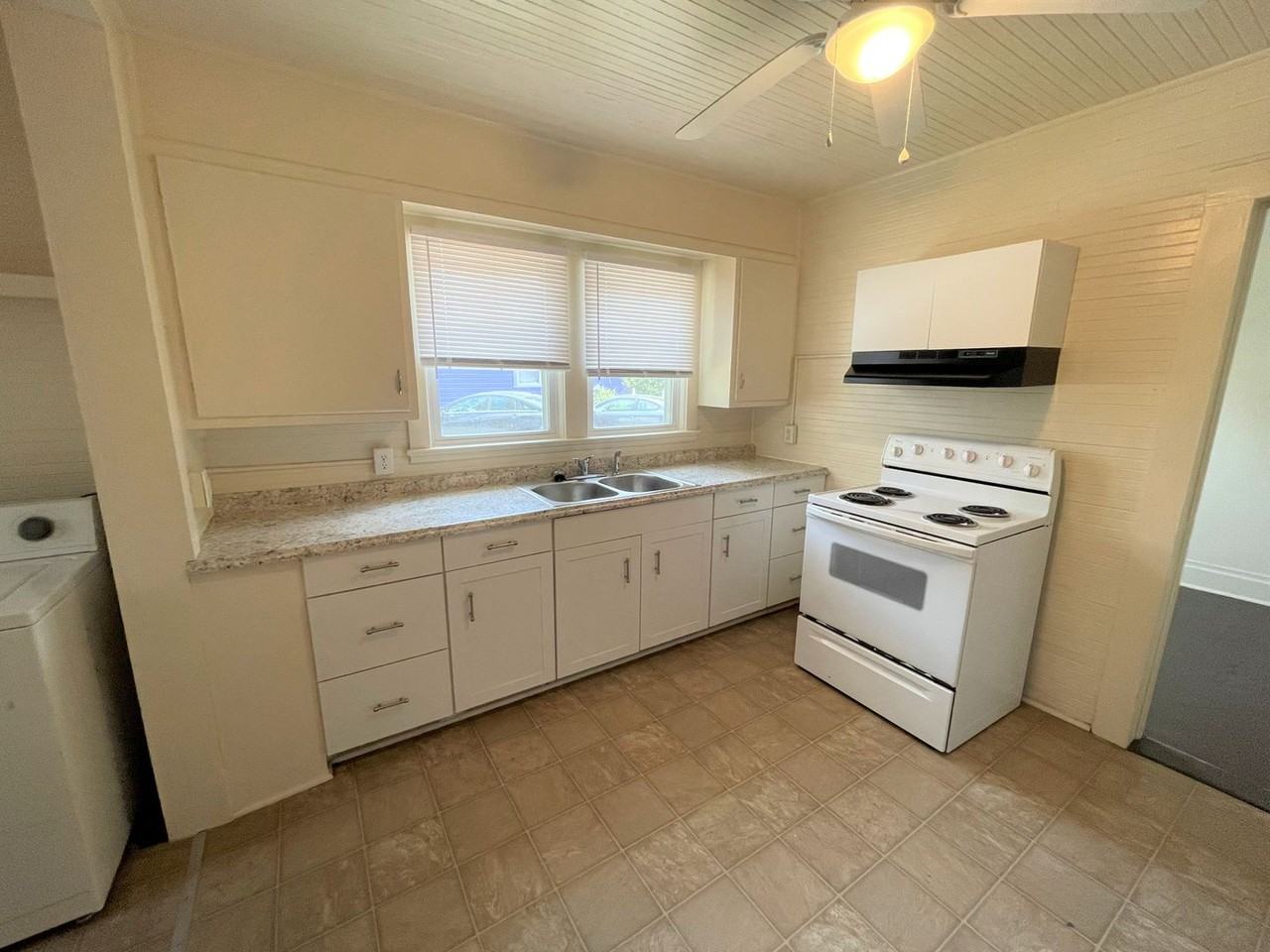 506A W Cameron Ave - Photo 7 of 20
